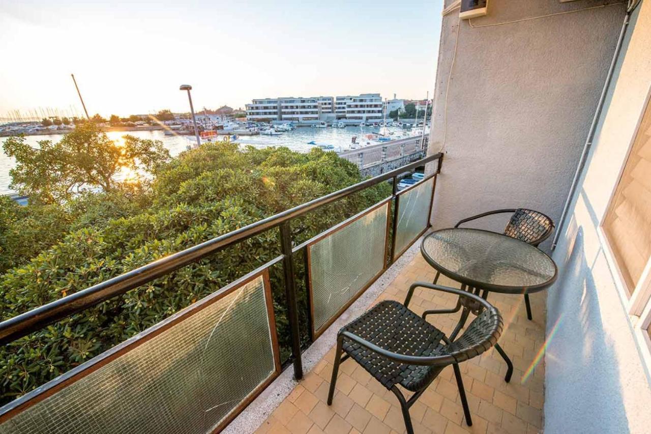 Amazing Seaview Apartment With A Balcony Near The Beach - Kneza Trpimira I Zadar Eksteriør bilde