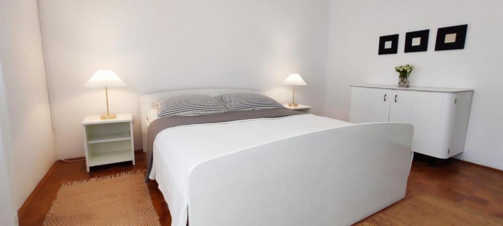 Amazing Seaview Apartment With A Balcony Near The Beach - Kneza Trpimira I Zadar Eksteriør bilde