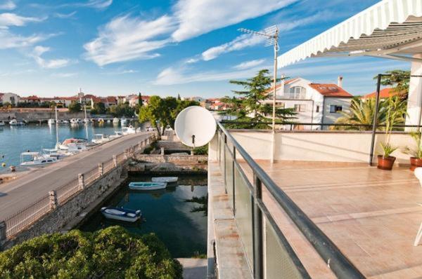 Amazing Seaview Apartment With A Balcony Near The Beach - Kneza Trpimira I Zadar Eksteriør bilde
